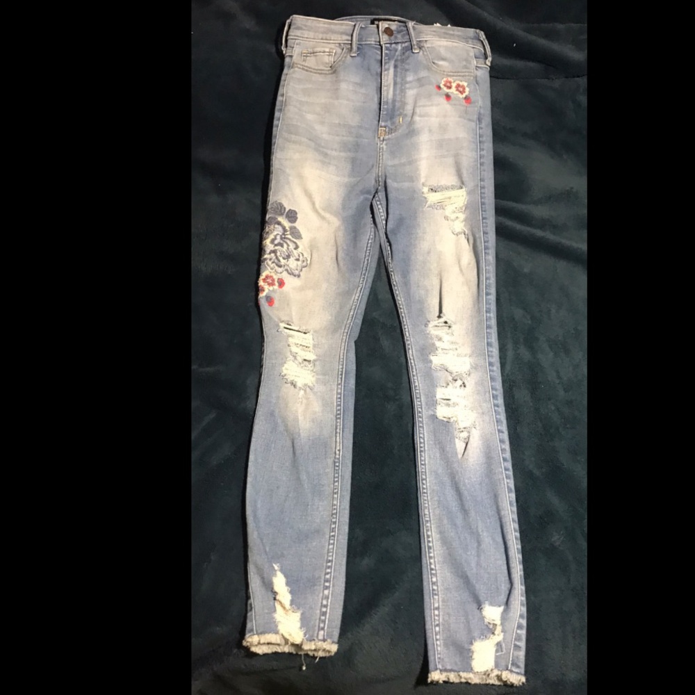 Ultra High Rise Súper Skinny Hollister Shape Love